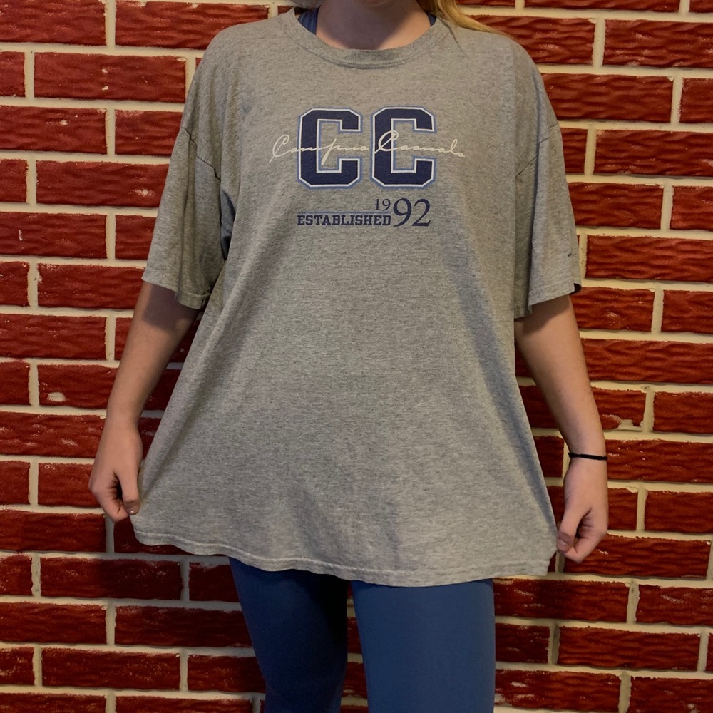 CAMPUS CASUALS TEE